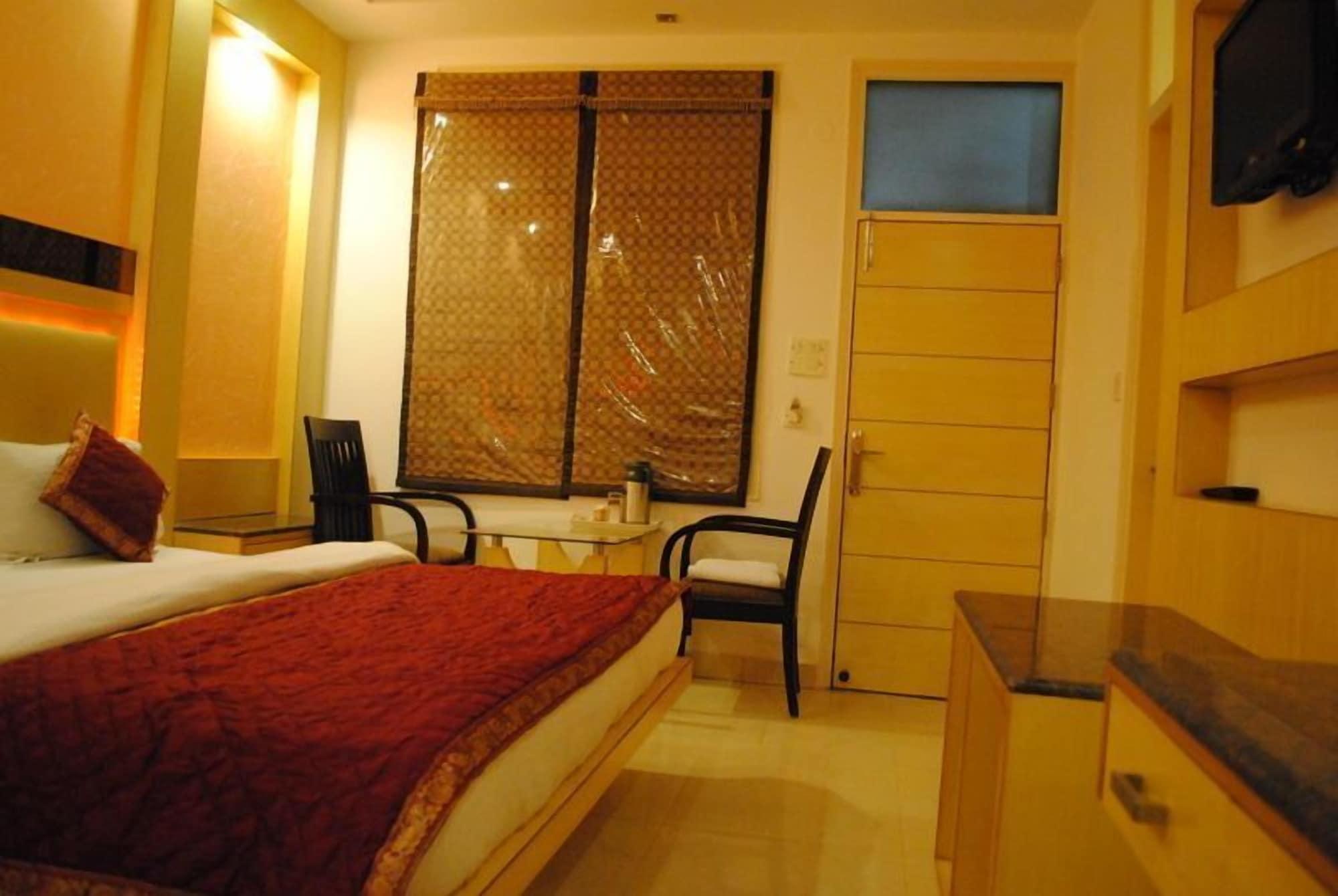 Hotel Baba Deluxe Near New Delhi Railway Station And City Center -By Rcg Hotels Luaran gambar