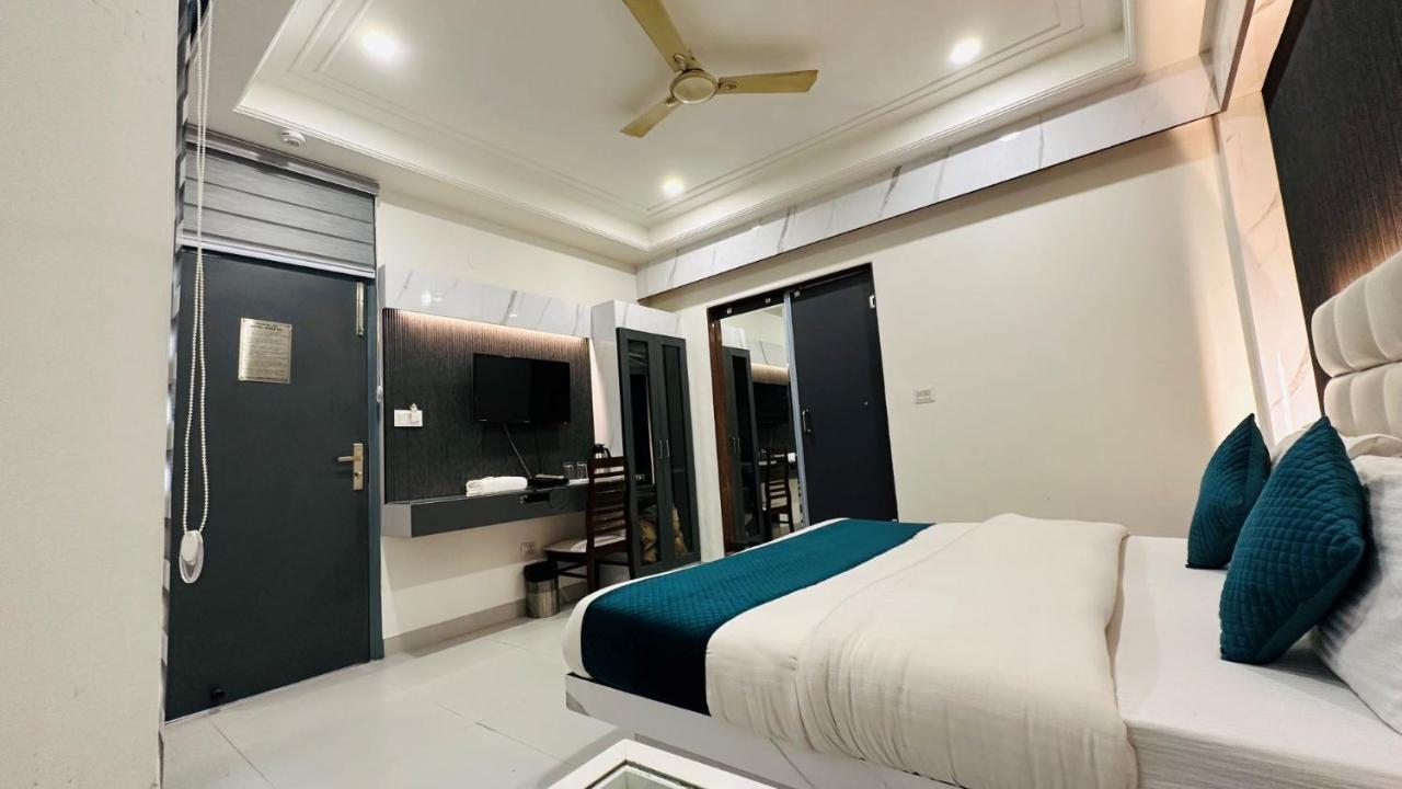 Hotel Baba Deluxe Near New Delhi Railway Station And City Center -By Rcg Hotels Luaran gambar