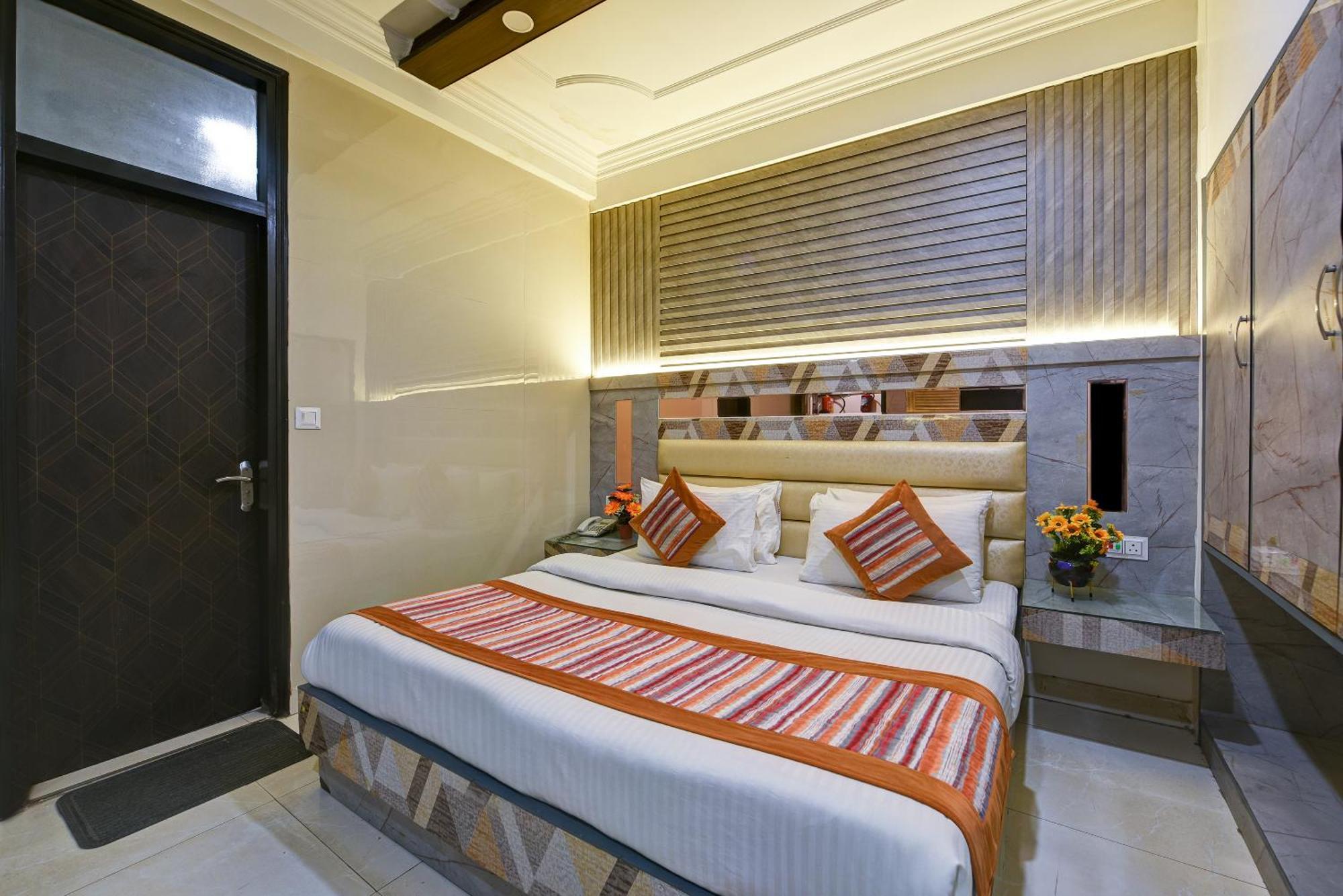 Hotel Baba Deluxe Near New Delhi Railway Station And City Center -By Rcg Hotels Luaran gambar
