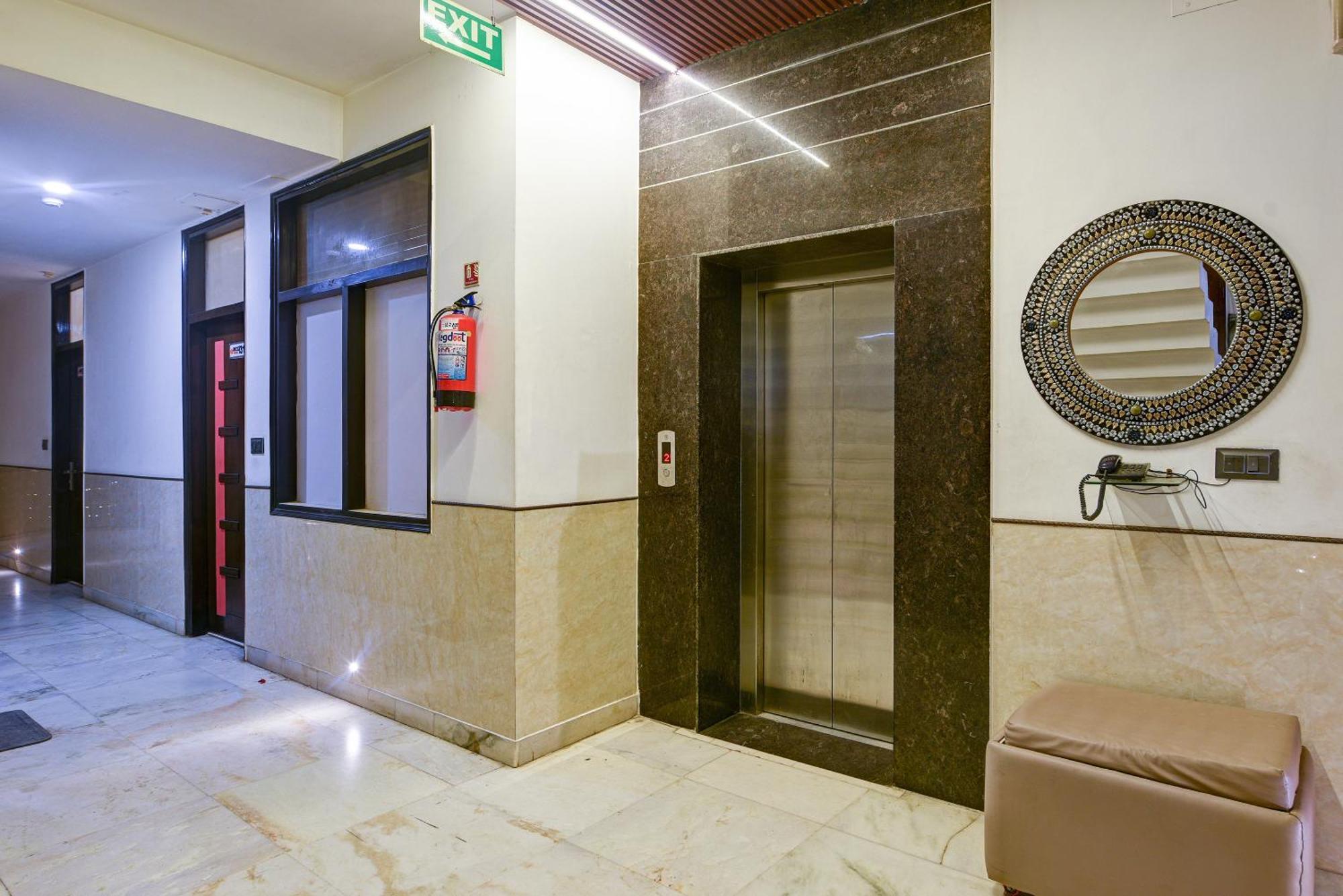 Hotel Baba Deluxe Near New Delhi Railway Station And City Center -By Rcg Hotels Luaran gambar