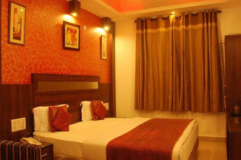 Hotel Baba Deluxe Near New Delhi Railway Station And City Center -By Rcg Hotels Luaran gambar