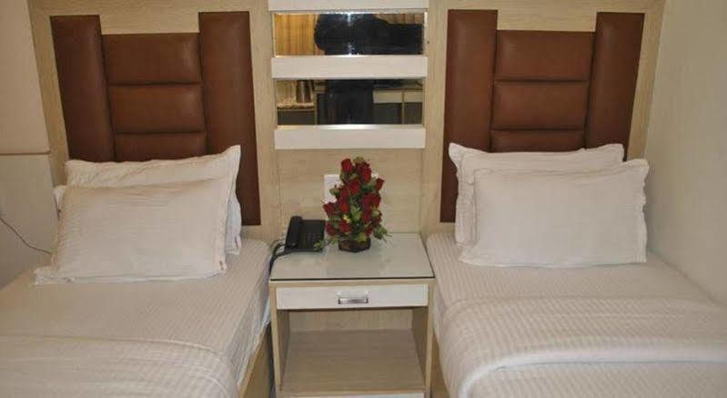 Hotel Baba Deluxe Near New Delhi Railway Station And City Center -By Rcg Hotels Luaran gambar